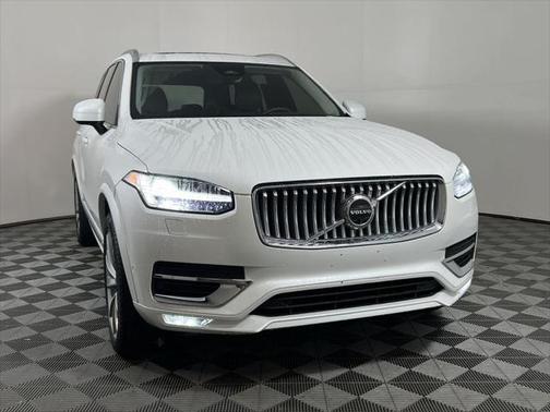 2023 Volvo XC90 B6 Plus 6-Seater
