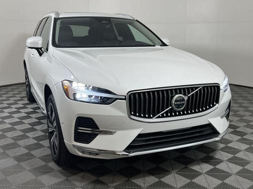 2022 Volvo XC60 B6 Inscription