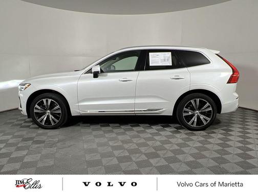 2022 Volvo XC60 B6 Inscription