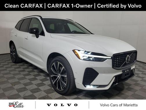 2023 Volvo XC60 B5 Plus Dark Theme
