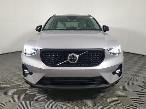 Aurora Silver 2026 Volvo XC40 Plus, B5 AWD Gas (mild hybrid), Dark