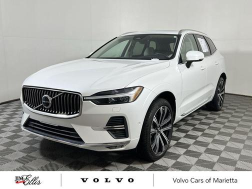 2023 Volvo XC60 B5 Ultimate Bright Theme