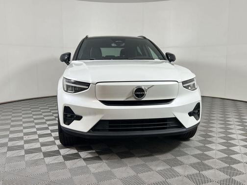 2023 Volvo XC40 Recharge Pure Electric Twin Plus