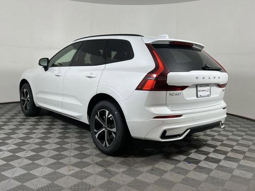 2026 Volvo XC60 B5 Core