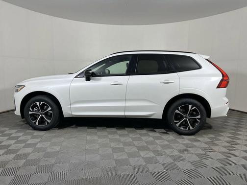 2026 Volvo XC60 B5 Core