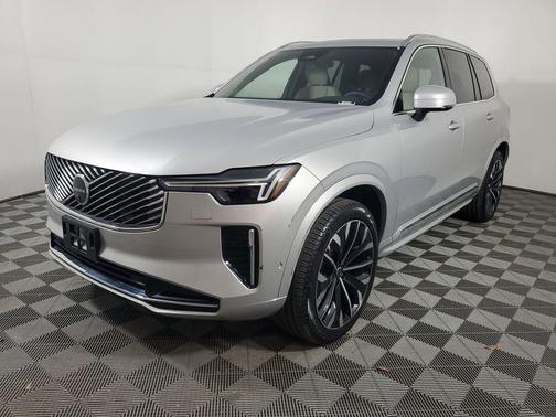 2025 Volvo XC90 B6 Plus 7-Seater