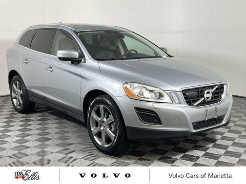 2013 Volvo XC60 T6 Platinum