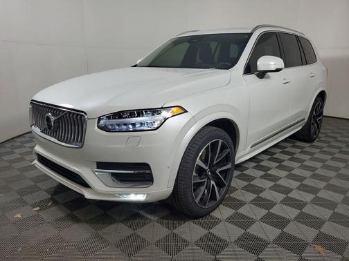 2023 Volvo XC90 B6 Plus 7-Seater