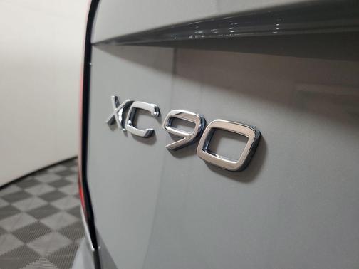Vapour Grey Metallic 2025 Volvo XC90 Plug-In Hybrid T8 Plus 7-Seater