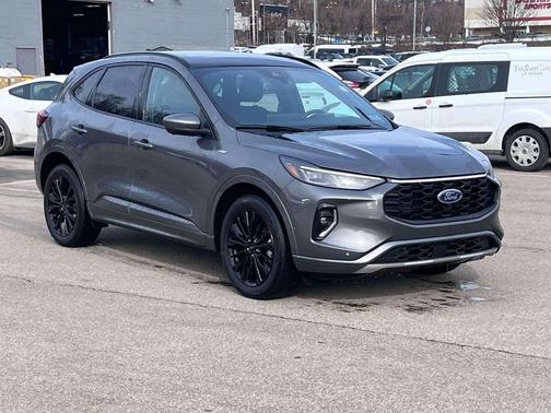 2023 Ford Escape ST-Line Elite