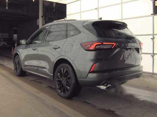 2023 Ford Escape ST-Line Elite