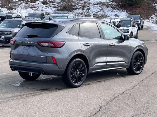 2023 Ford Escape ST-Line Elite