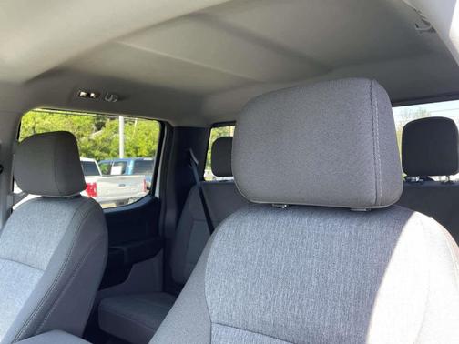 Oxford White 2024 Ford F-250 XL