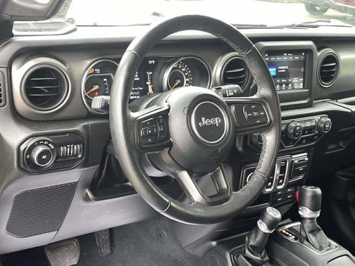 Black Clearcoat 2022 Jeep Wrangler Sport