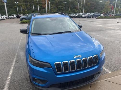 2022 Jeep Cherokee Latitude Lux