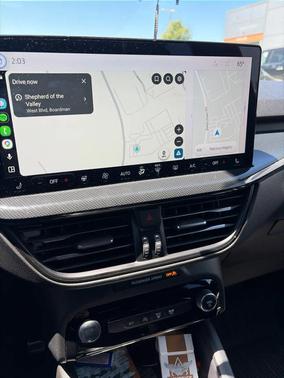 Iconic Silver 2023 Ford Escape ST-Line Select