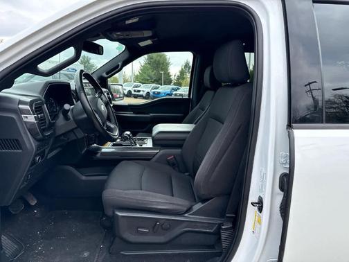 Oxford White 2023 Ford F-150 XLT