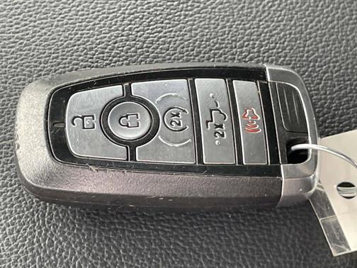 Oxford White 2023 Ford F-150 XLT