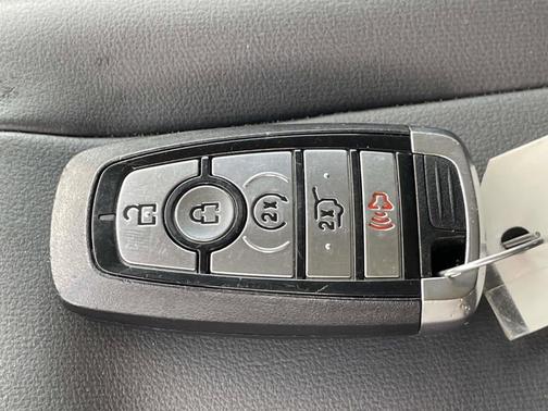 Star White 2025 Ford Expedition Max Active