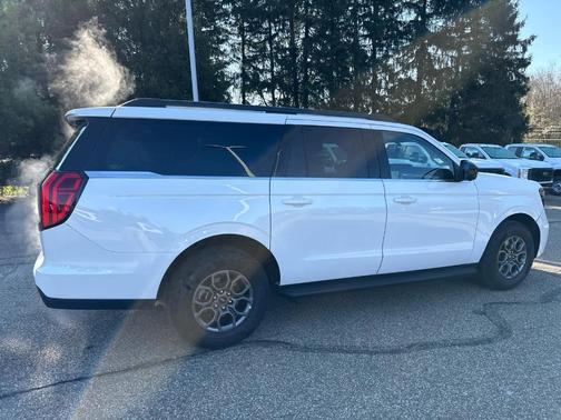 Star White 2025 Ford Expedition Max Active