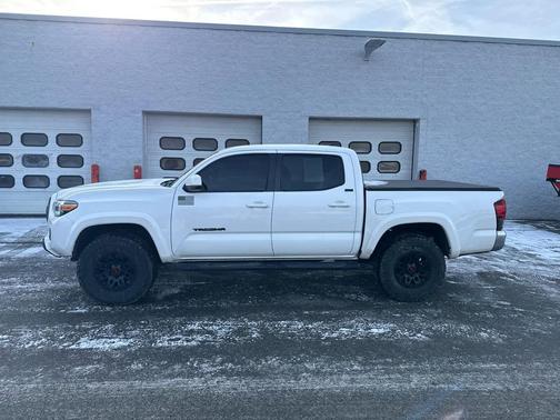 2018 Toyota Tacoma SR5