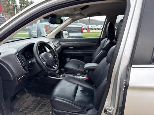 2020 Mitsubishi Outlander SEL