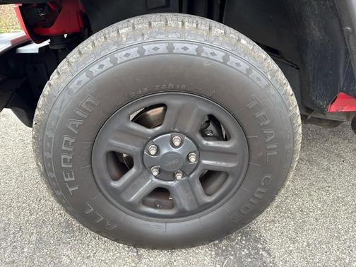 2016 Jeep Wrangler Sport