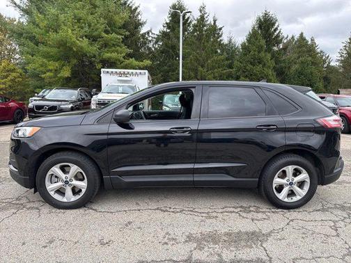 2022 Ford Edge SE