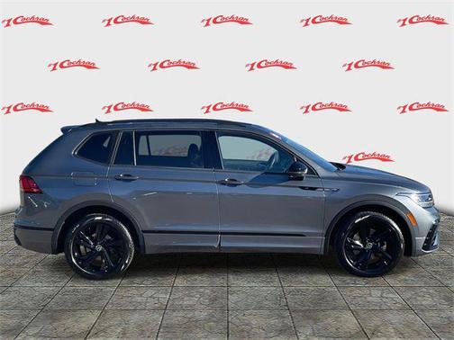 2023 Volkswagen Tiguan 2.0T SE R-Line Black