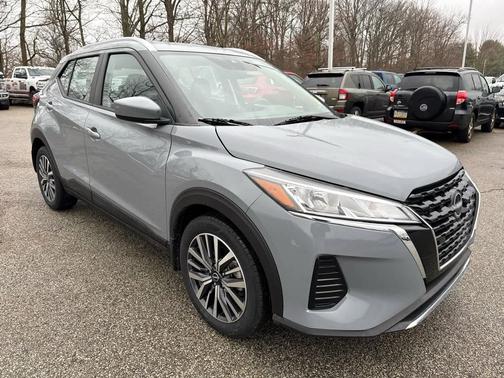 2023 Nissan Kicks SV