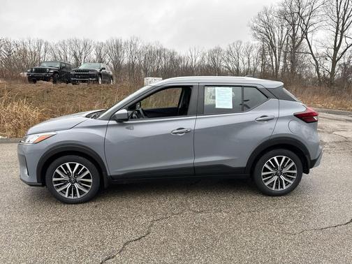 2023 Nissan Kicks SV