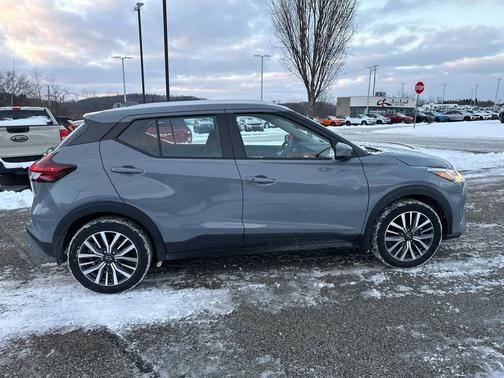 2023 Nissan Kicks SV