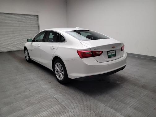 Summit White 2025 Chevrolet Malibu FWD 1LT