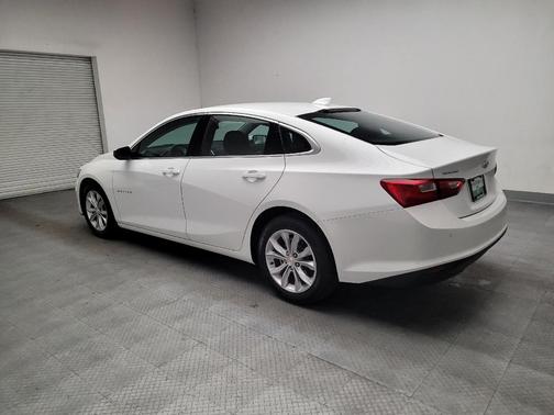 Summit White 2025 Chevrolet Malibu FWD 1LT