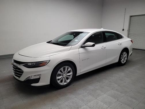 Summit White 2025 Chevrolet Malibu FWD 1LT