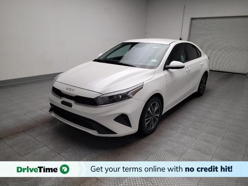Snow White Pearl 2023 Kia Forte LXS