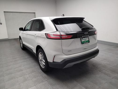 White 2021 Ford Edge SEL