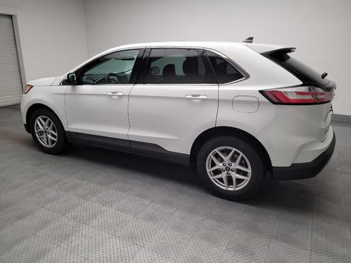 White 2021 Ford Edge SEL