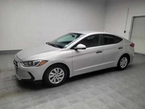 Silver 2017 Hyundai ELANTRA SE