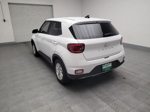 2022 Hyundai VENUE SE