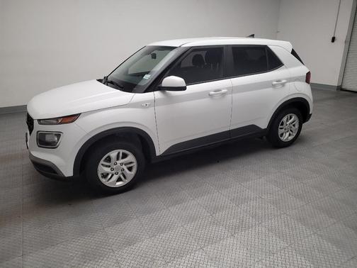 2022 Hyundai VENUE SE