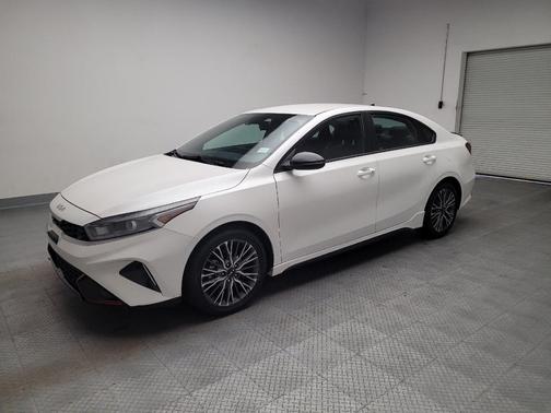 Snow White Pearl 2022 Kia Forte GT-Line