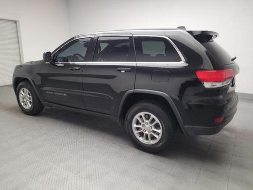 Diamond Black Crystal Pearlcoat 2018 Jeep Grand Cherokee Laredo