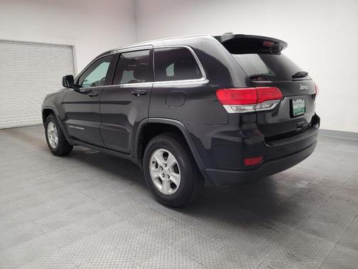 Brilliant Black Crystal Pearlcoat 2016 Jeep Grand Cherokee Laredo