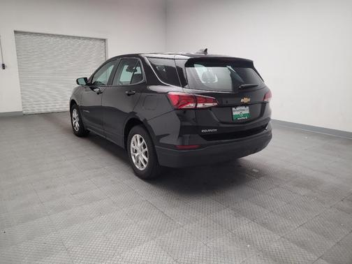 Mosaic Black Metallic 2022 Chevrolet Equinox LS