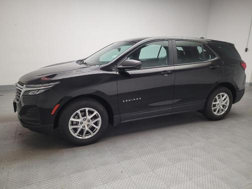Mosaic Black Metallic 2022 Chevrolet Equinox LS