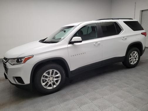 White 2021 Chevrolet Traverse LT Cloth