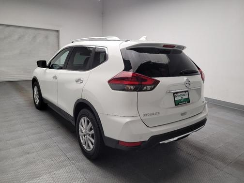 White 2020 Nissan Rogue SV