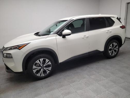 White 2023 Nissan Rogue SV