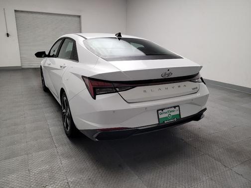 Ceramic White 2021 Hyundai ELANTRA HEV Limited